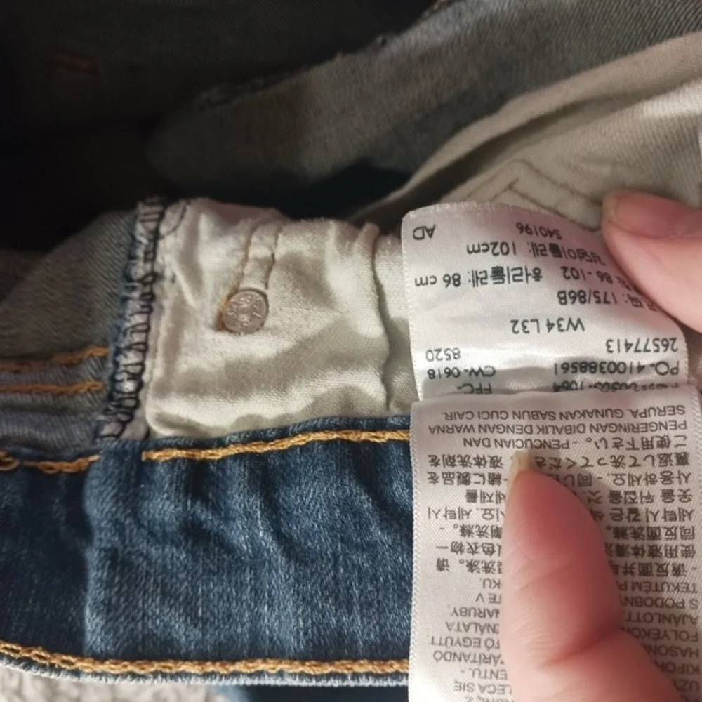 Levi's 550 Relaxed Fit Jeans Men's 32x30 (Tag 34x32)‎ Medium Wash Classic Denim